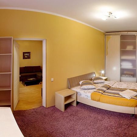 Kyiv Apartment In The City Center On Turgenevskaya Street Экстерьер фото