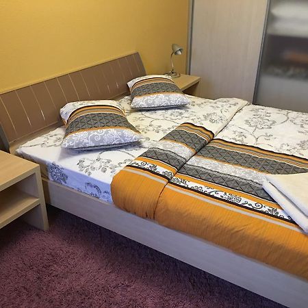 Kyiv Apartment In The City Center On Turgenevskaya Street Экстерьер фото